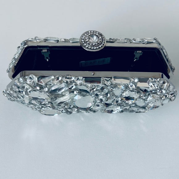 CACHÉ | Crystal Clutch - Picture 5 of 12